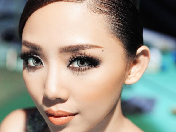 Đột nhập hậu trường xem Tóc Tiên “đại chiến" Mai Ngô, Lilly Nguyễn, Phí Phương Anh 