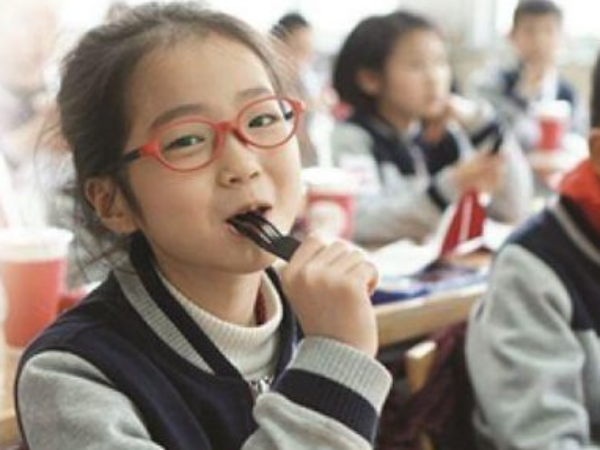 Bài văn của cô bé lớp 5 khiến nhiều người suy ngẫm: Hạnh phúc quan trọng hơn việc vào được Harvard