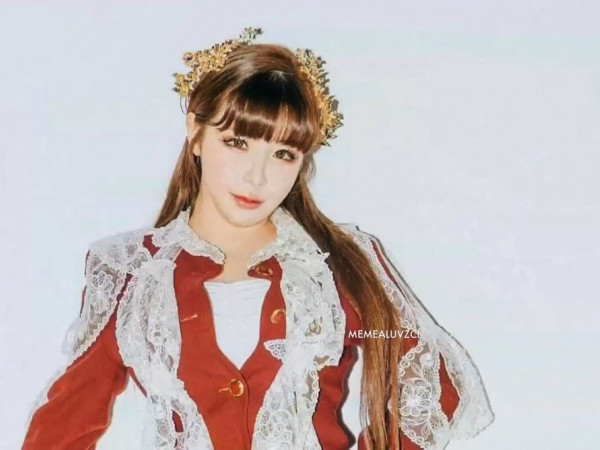 Quá thương Park Bom, gian nan lắm mới comeback được thì vẫn bị YG Ent phá đám