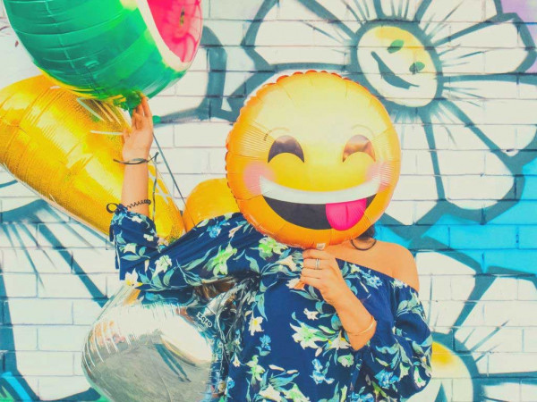 Khi Covid-19 bao phủ thế giới cũng là lúc chúng ta cần học cách sống tích cực 