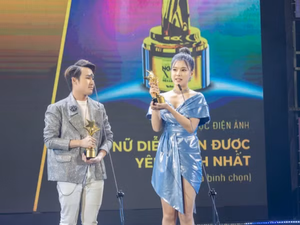 Hoàng Yến Chibi nhận giải thưởng điện ảnh nhờ nhân vật Sỏi của "Thất sơn tâm linh"
