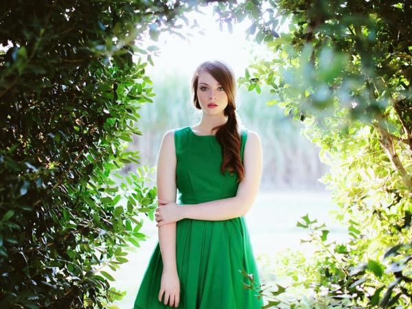 Greenery - Màu của năm 2017, bạn có dám diện không?