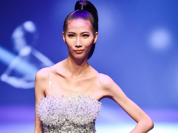 #Sống_tích_cực: Gửi hội "cò hương", hãy ngẩng cao đầu và luôn tự tin nhé bạn yêu!