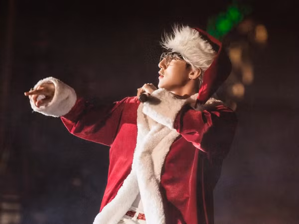 Ngắm nhìn lại loạt khoảnh khắc khoe nhan sắc đỉnh cao khi hóa ông già Noel của Sơn Tùng M-TP