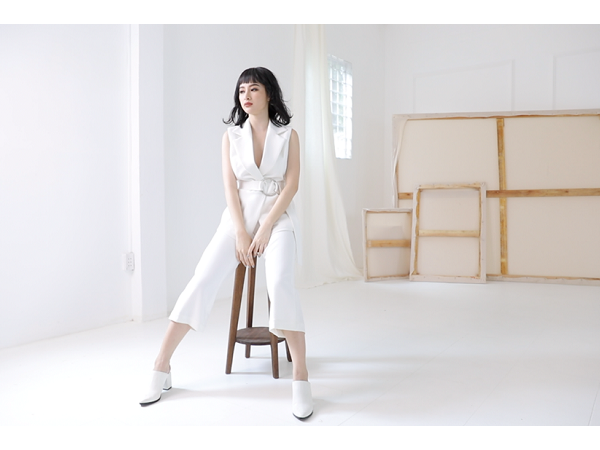 Chỉ 1 phút thôi, Angela Phương Trinh đã khiến người ta đắm say như thế này