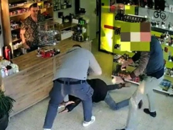 Quay lại cửa hàng ăn cướp vì được chủ quầy hẹn "chiều nay hẵng đến"