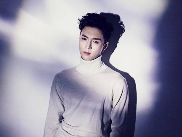 Không hoạt động nhóm nhưng liên tiếp ra sản phẩm solo, Lay có còn là thành viên của EXO?