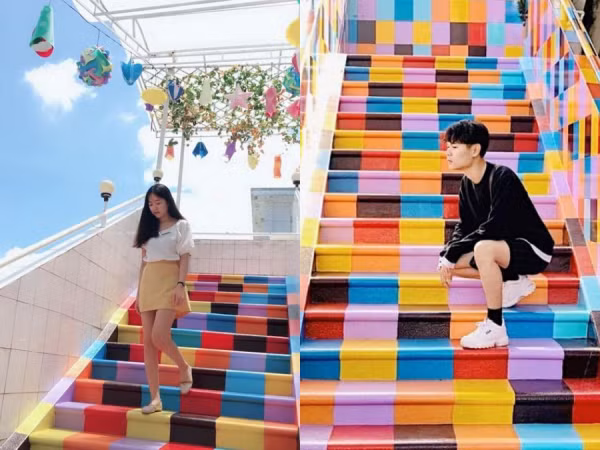 Xuất hiện bậc thang cầu vồng rực rỡ sắc màu tại khu vực "Hongkong bên hông Đà Lạt"