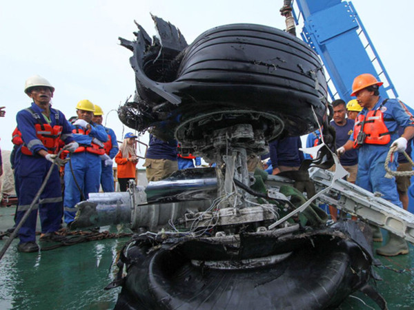 Tiết lộ "sốc" về chiếc máy bay Lion Air chở 189 người rơi xuống biển Indonesia