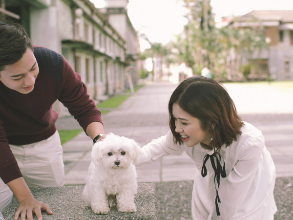 Suni Hạ Linh tình tứ bên cạnh "hotboy cầu lông" trong MV được quay tại Đài Loan 