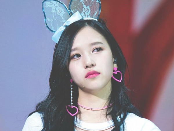 Có ai như Mina (TWICE), bật khóc cũng xinh đẹp ngời ngời khiến người khác “đứng hình”