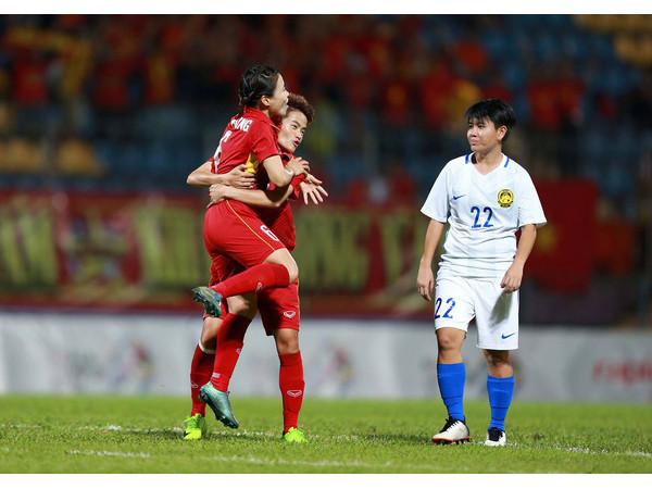 Giành HCV SEA Games 29, tuyển nữ Việt Nam được thưởng 4 tỷ đồng