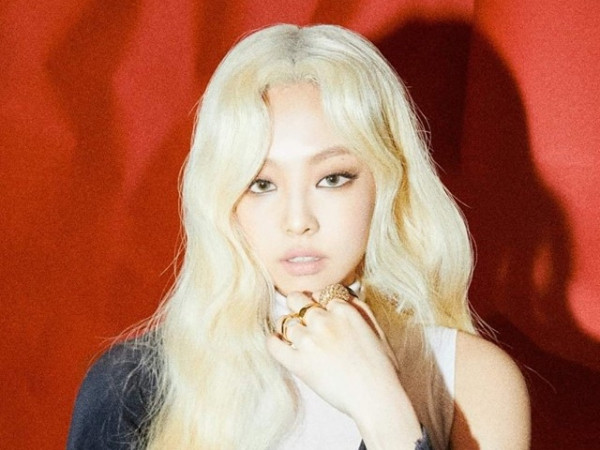 Lần đầu thử thách với màu tóc vàng, Jennie (BLACKPINK) nhận nhiều ý kiến trái chiều