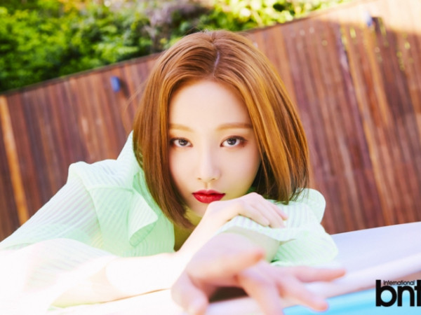 Đến cảm xúc của mình cũng phải che giấu, làm idol đúng là chuyện không dễ