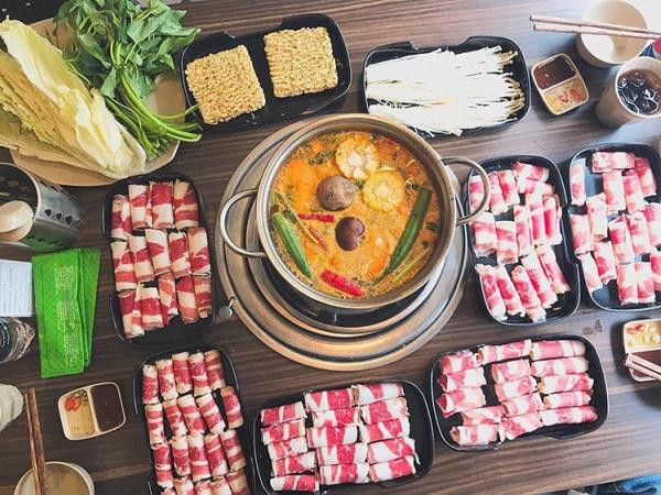 Trưa nay "măm" gì: Trời se lạnh, tranh thủ "ngất ngây con gà tây" cùng lẩu Thái 9 tầng mây