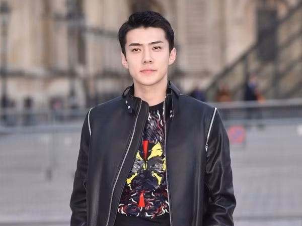 Được fan tặng mảnh đất riêng tại Scotland, "út cưng" Sehun (EXO) nay đã thành "lãnh chúa"
