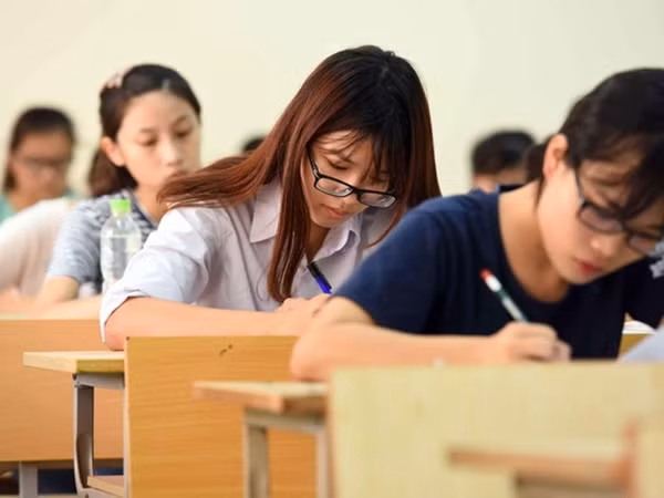 Thí sinh ngành Y, Sư phạm phải có điểm trung bình cộng xét tuyển tối thiểu 8,0 trở lên