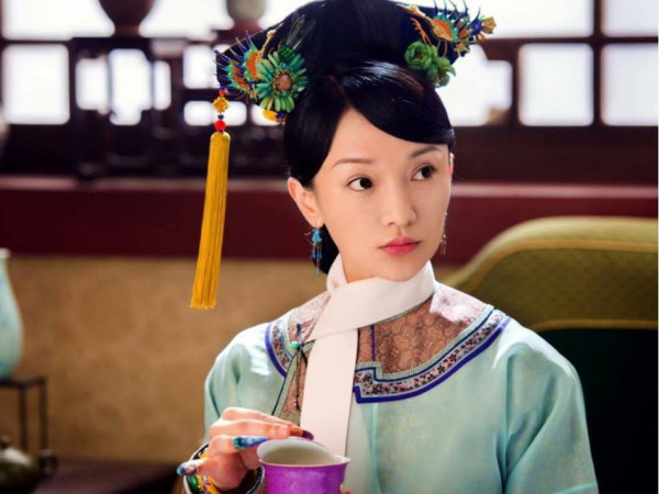 Thật không ngờ Châu Tấn lại làm điều ngộ nghĩnh này suốt phim Như Ý truyện