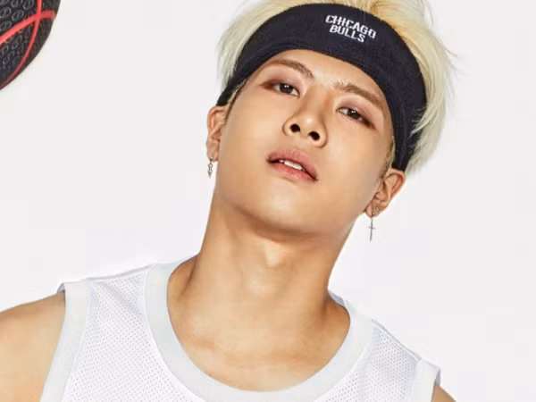  Jackson lần thứ hai phải đáp trả cư dân mạng khi liên tục bị yêu cầu rời khỏi GOT7