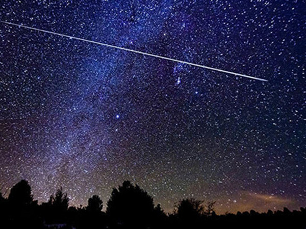 Việt Nam đón mưa sao băng Thiên Cầm tuyệt đẹp