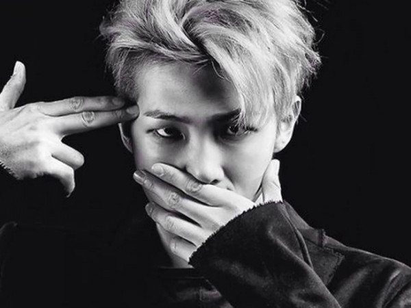 Một mình trưởng nhóm RM "cân" cả kỉ lục của BTS với Mixtape gây ám ảnh