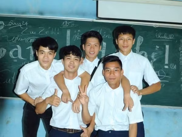 Các cầu thủ tuyển Việt Nam học giỏi môn nào nhất? Câu trả lời sẽ khiến bạn bất ngờ!