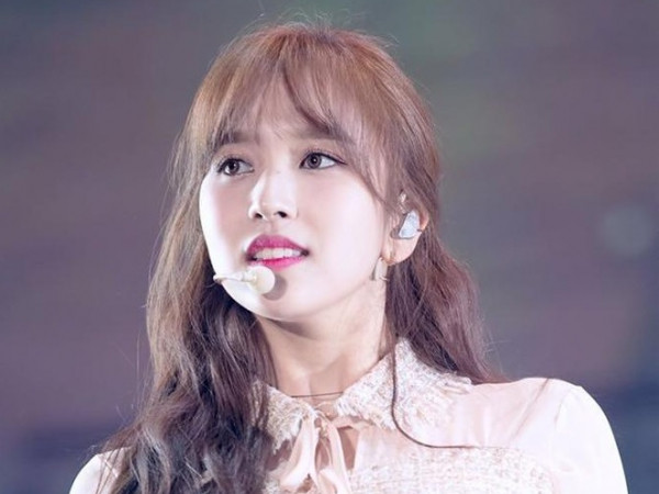 Xót xa trước bệnh tình của Mina (TWICE), cư dân mạng khuyên cô nàng rút khỏi showbiz