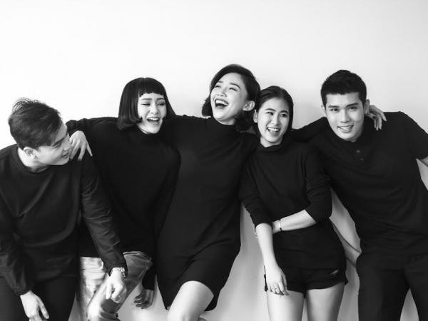 Tóc Tiên rạng rỡ bên "trò cưng" trong bộ ảnh trước vòng liveshow kịch tính