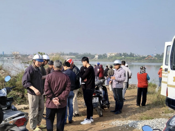 Hải Dương: Thả cá tiễn ông Công ông Táo, người đàn ông trượt chân ngã tử vong