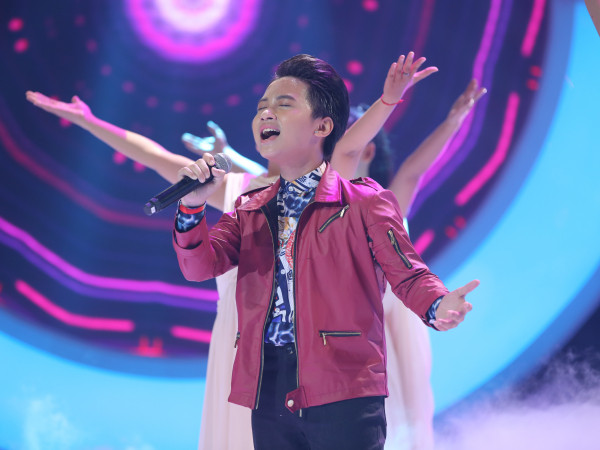 "Gương mặt thân quen nhí" - tập 2: Noo Phước Thịnh, Bích Phương "phiên bản nhí" khuấy động sân khấu