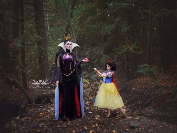 Đẹp ngất ngây bộ ảnh mẹ vÀ con gái cosplay các nÀng công chúa Disney