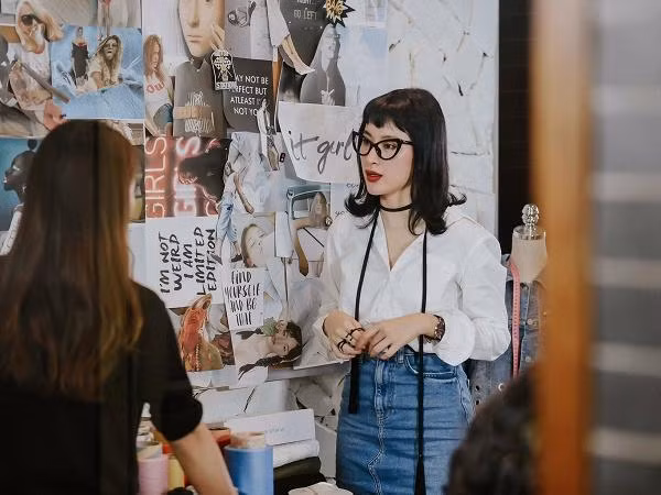 Angela Phương Trinh chuẩn bị ra mắt bộ sựu tập thời trang IT Girl của riêng mình