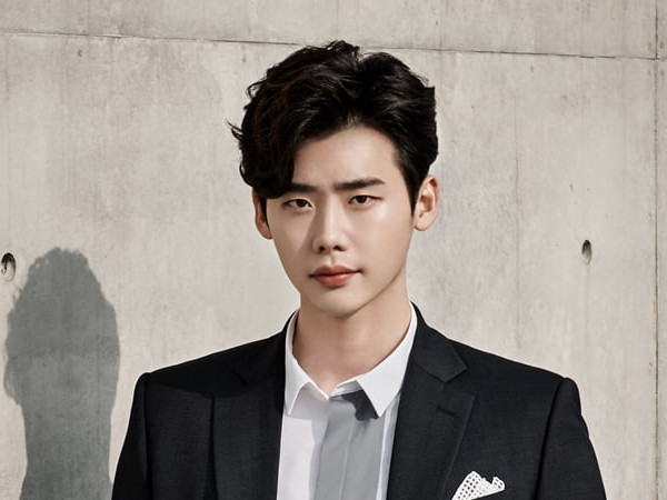 Giật mình khi biết tin Lee Jong Suk đóng phim mới mà không hề nhận thù lao