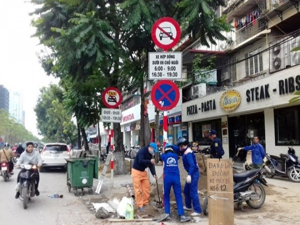 Hà Nội cấm Uber, Grab theo giờ ở 13 tuyến phố