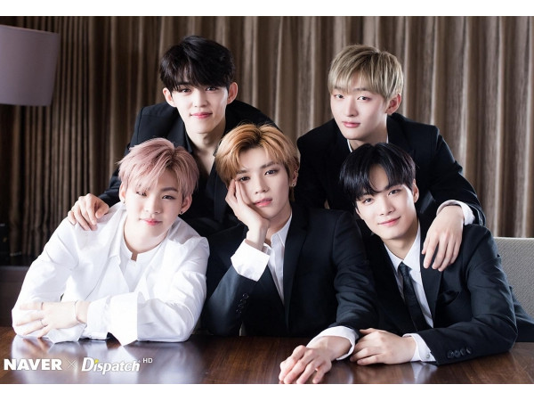 Fan K-Pop náo loạn vì sự hội tụ bất ngờ của dàn trưởng nhóm toàn mỹ nam