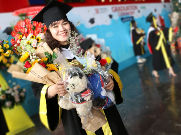 Sinh viên háo hức với ngày hội tuyển dụng “xịn xò”, tự tin đối thoại trực tiếp với doanh nghiệp