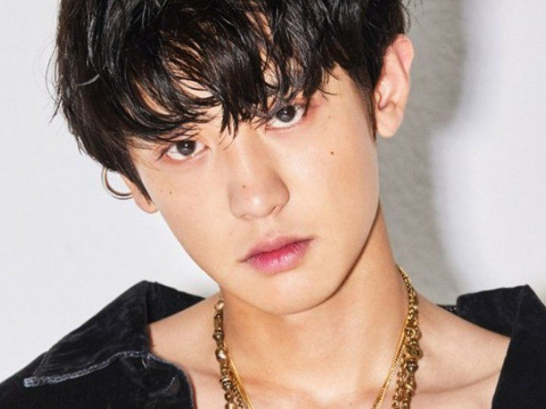 Bị fan cuồng tưởng nhầm là Chanyeol (EXO), anh chàng này bị "khủng bố điện thoại"