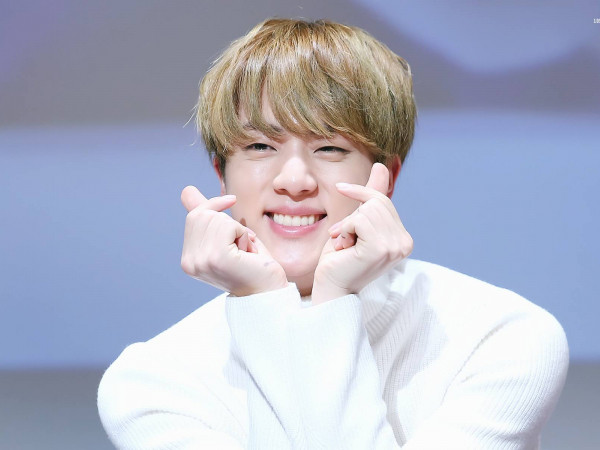 Thật may là các idol này không phẫu thuật thành mắt hai mí