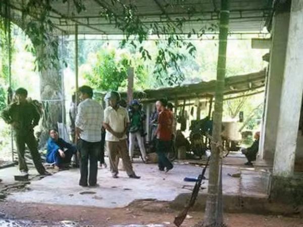 Nghịch súng làm bạn tử vong, nam sinh lớp 8 hoảng sợ tự vẫn