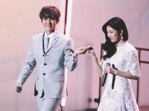 Baekhyun bị anh em EXO trêu chọc chỉ vì hành động quá lịch thiệp và tinh tế với Suzy 