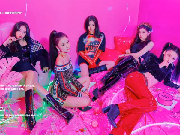 Chưa bao giờ K-Pop lại mở cửa đón nhận nhiều tân binh khủng long đến như thế