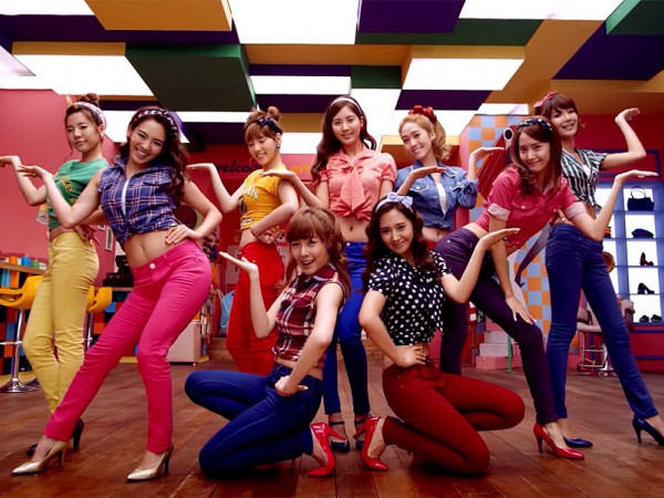 Chúng ta ai rồi cũng sẽ lớn lên, chỉ có thanh xuân cùng K-Pop là đứng lại