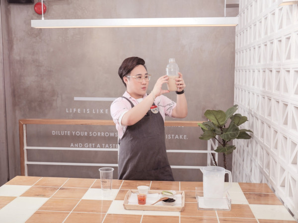 Thì ra đây là lý do Trung Quân dù có chơi cầu lông miệt mài cũng không thể ốm 