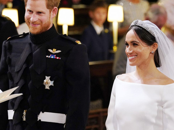 Học lỏm cách trang điểm đẹp tự nhiên của cô dâu hoàng gia Meghan Markle