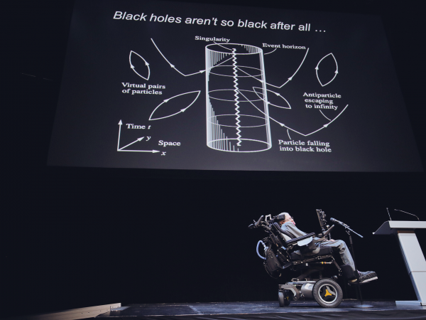 Nghiên cứu cuối cùng của Stephen Hawking vừa được hé lộ khiến các nhà khoa học xôn xao