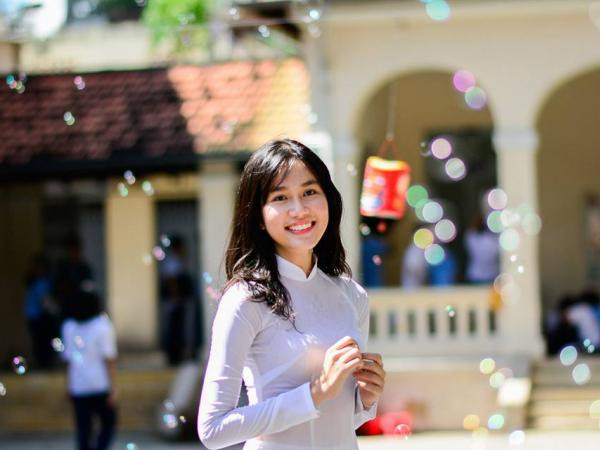 Teen TP.HCM nói gì về việc phải mặc áo dài 2 buổi/ tuần?