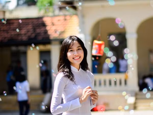 Teen TP.HCM nói gì về việc phải mặc áo dài 2 buổi/ tuần?