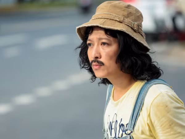 Trường Giang trở lại với điện ảnh bằng vai diễn song sinh trong "Siêu Sao Siêu Ngố"