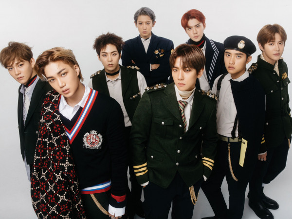 Thử đoán xem thành viên nào được các bà mẹ của EXO yêu mến nhất?