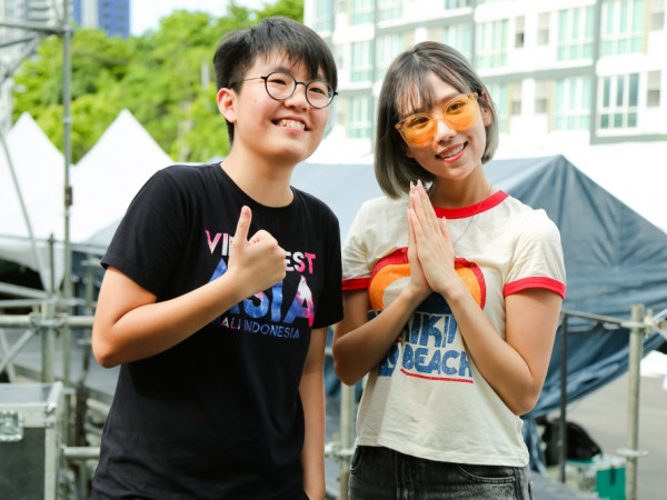 Min bắn tim liên tục trong buổi tổng duyệt cùng vũ công Thái Lan tại "Viral Fest Asia"